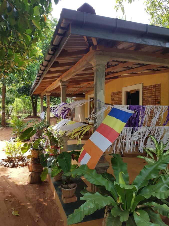 Thilina Homestay Сигирия Экстерьер фото